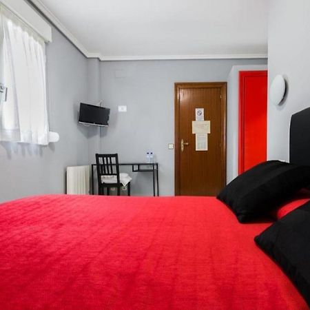 Pension La Mar Castro Urdiales Buitenkant foto