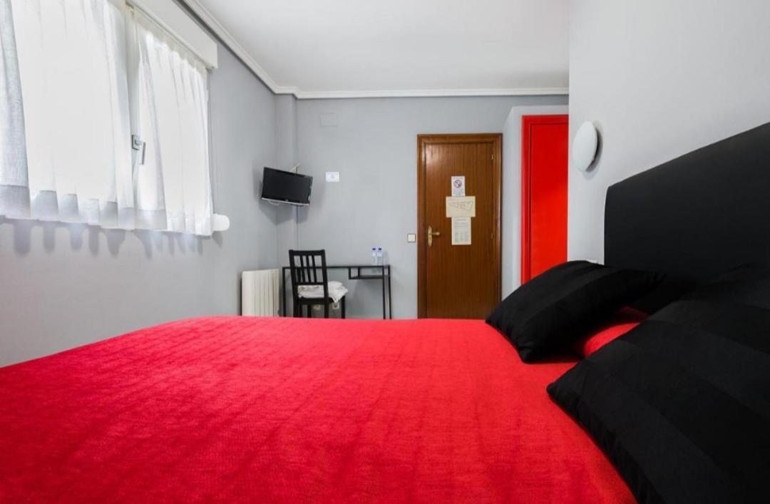 Pension La Mar Castro Urdiales Buitenkant foto